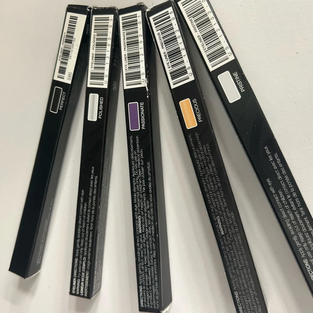 New in Box Younique Moodstruck Precision Pencil in Proper (Dark Brown)